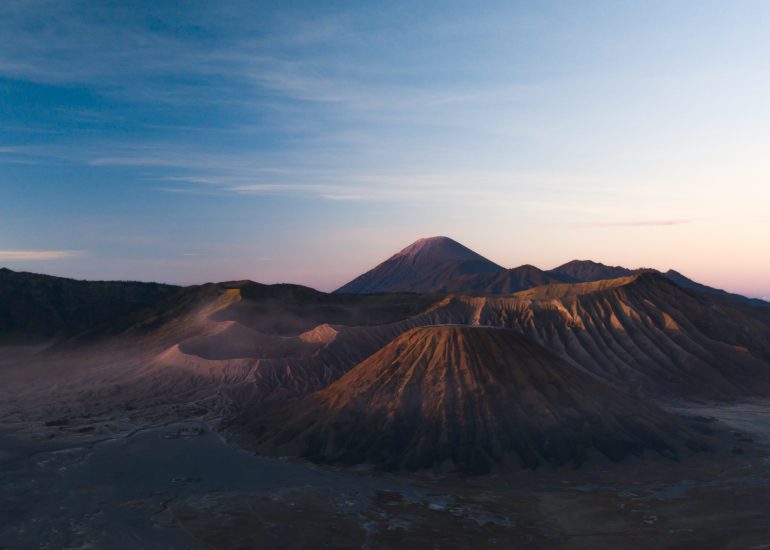 Bromo Vulkan bei Sonnenaufgang