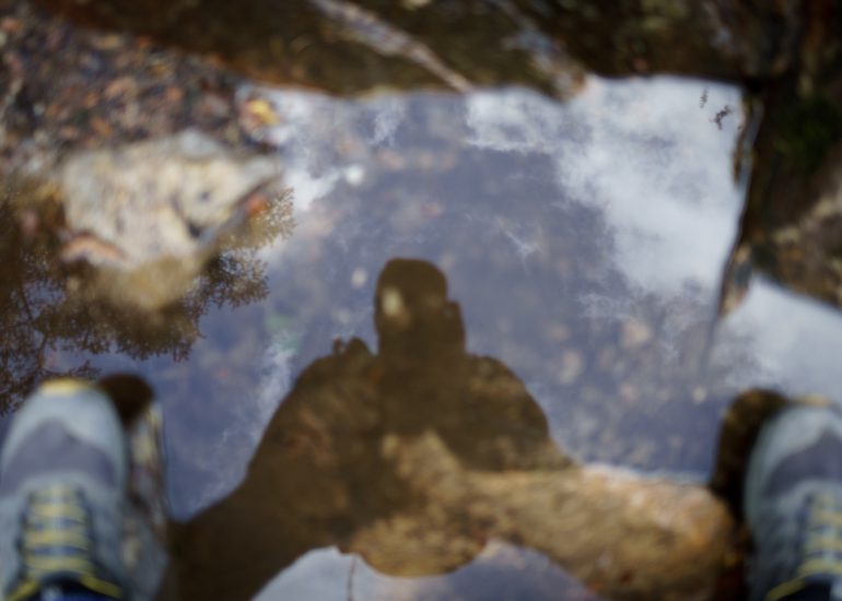 Spiegelung im Wasser von Fotograf und Himmel